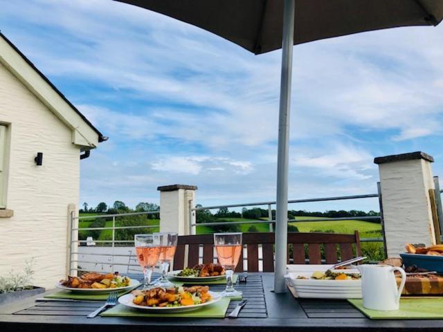 Red Kite Cottage Carmarthen Luaran gambar